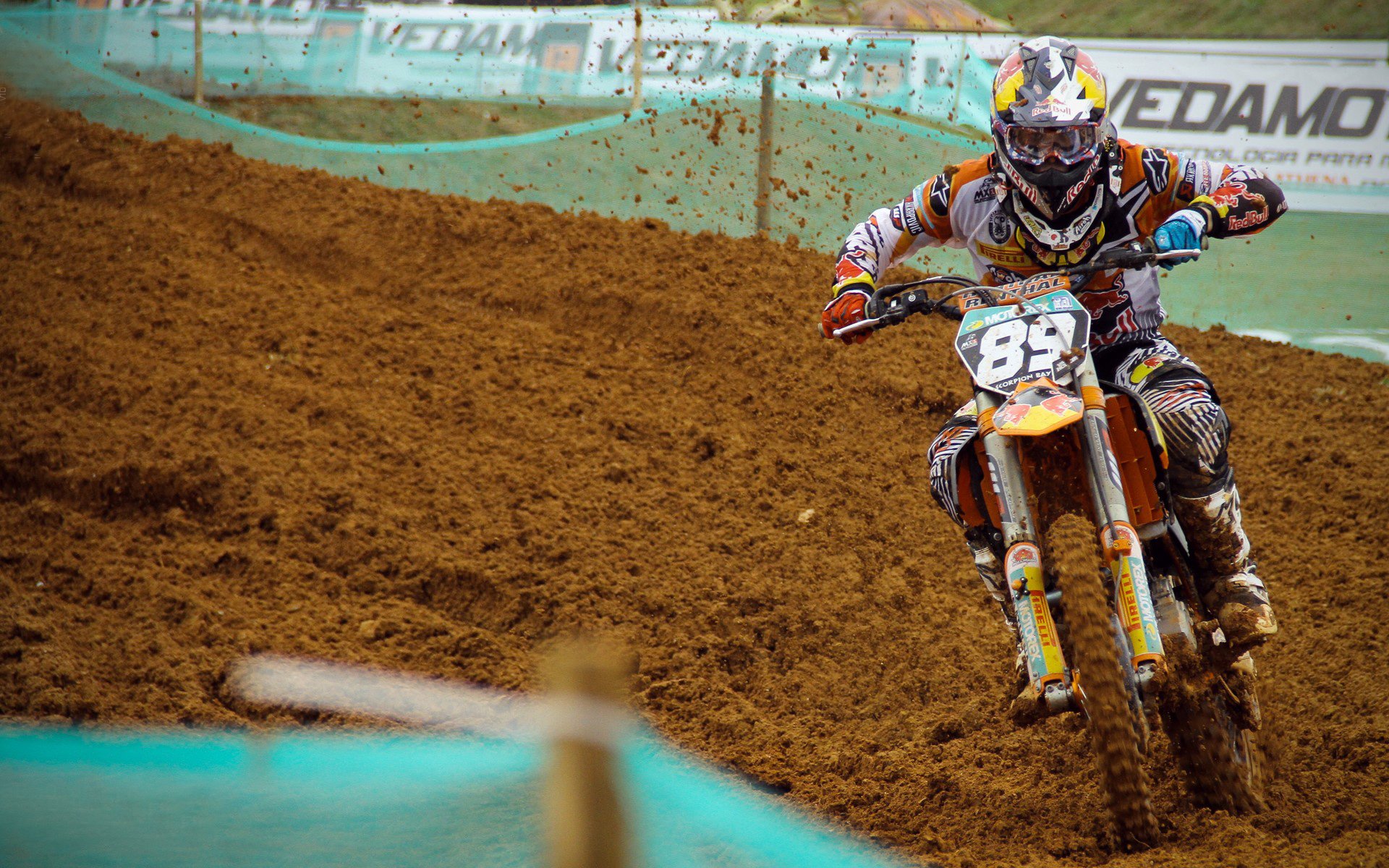 临场战术调整是否影响比赛走势，临场型选手