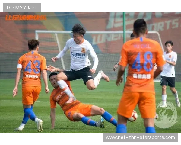 河南队边路的连续传递最终创造险情